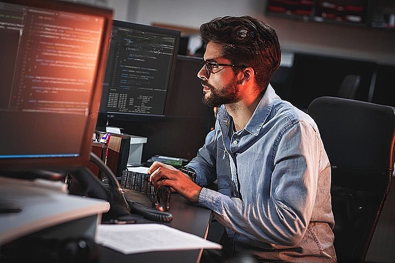 How to Effectively Communicate with Senior Developers in Your Workplace ...